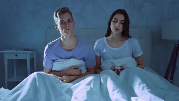 Very Tired Couple Falling Asleep Bed Night Couple Going Sleep — Stock Video