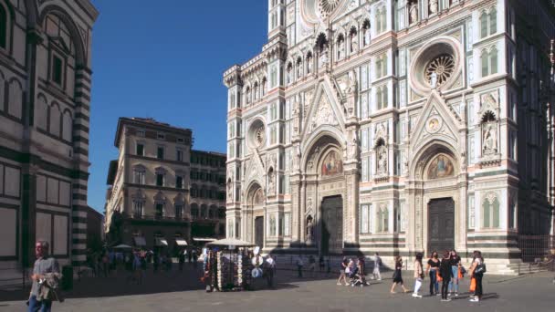 Florencie Itálie Června 2021 Turisté Před Katedrálou Marie Květiny Cattedrale — Stock video