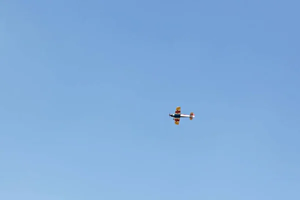 Het Een Scène Waar Een Model Vliegtuig Club Vliegt Een — Stockfoto