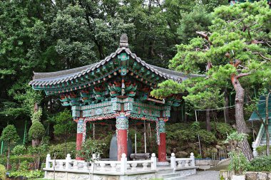  Bu bir Kore tapınağı.