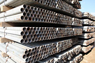  Kore 'de inşaat malzemeleri kiralayan bir yer.