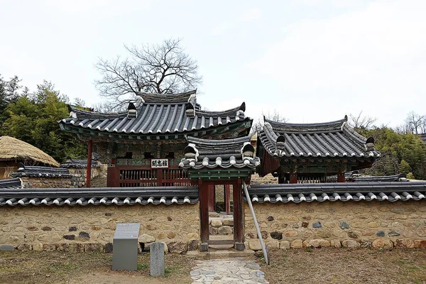 Eski Evi Koruyan Bir Köy — Stok fotoğraf