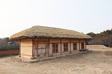 Eski evi koruyan bir köy..