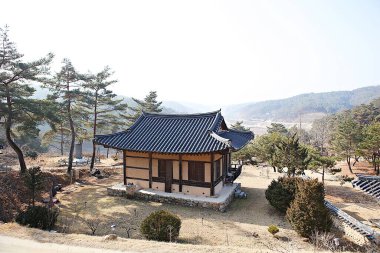 Eski evi koruyan bir köy..