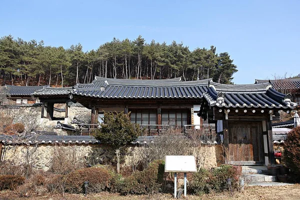 Ist Ein Dorf Das Das Alte Haus Bewahrt — Stockfoto