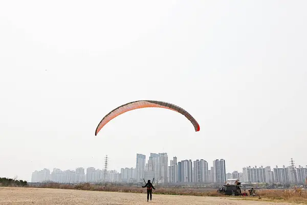 Miembros Parapente Están Volando — Foto de Stock