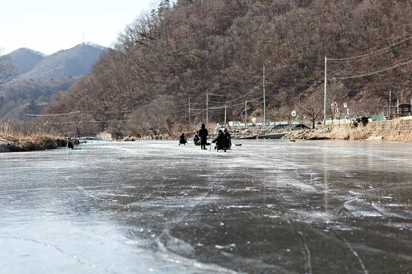 Korean Children Sled Ice — Stock Photo, Image