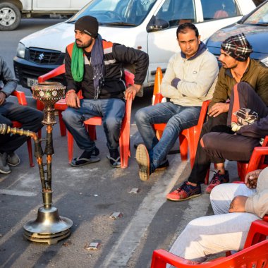 Gazipur, Delhi, Hindistan 25 Aralık 2020 - Punjab, Uttar Pradesh ve Uttarakhand 'den Hintli Sih ve Hindu Çiftçiler Delhi-UP sınırında protesto eylemi düzenlediler. Çiftçiler yeni çiftçi yasalarını protesto ediyorlar