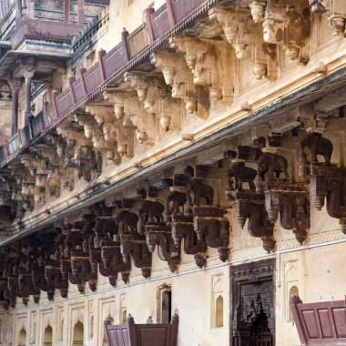 Orchha, Madhya Pradesh, Hindistan, Jahangir Mahal veya Orchha Sarayı Orchha 'da bulunan bir kale ve garnizondur. Madhya Pradesh. Hindistan, Hindistan Arkeolojik Siteleri