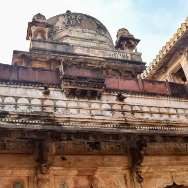 Orchha, Madhya Pradesh, Hindistan, Jahangir Mahal veya Orchha Sarayı Orchha 'da bulunan bir kale ve garnizondur. Madhya Pradesh. Hindistan, Hindistan Arkeolojik Siteleri