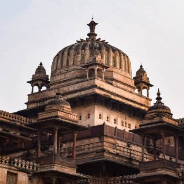 Orchha, Madhya Pradesh, Hindistan, Jahangir Mahal veya Orchha Sarayı Orchha 'da bulunan bir kale ve garnizondur. Madhya Pradesh. Hindistan, Hindistan Arkeolojik Siteleri