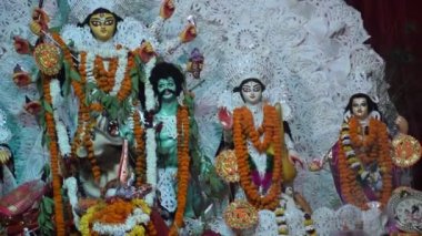 Tanrıça Durga, Hindistan 'ın en büyük Hindu festivali olan Güney Kolkata Durga Puja, Durga Puja Idol' a yakından bakıyor.