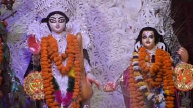 Tanrıça Durga, Hindistan 'ın en büyük Hindu festivali olan Güney Kolkata Durga Puja, Durga Puja Idol' a yakından bakıyor.
