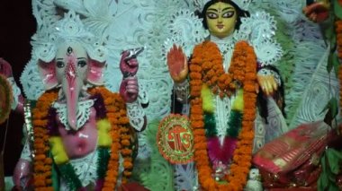 Tanrıça Durga, Hindistan 'ın en büyük Hindu festivali olan Güney Kolkata Durga Puja, Durga Puja Idol' a yakından bakıyor.