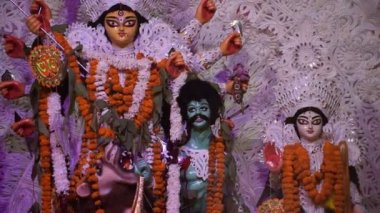 Tanrıça Durga, Hindistan 'ın en büyük Hindu festivali olan Güney Kolkata Durga Puja, Durga Puja Idol' a yakından bakıyor.