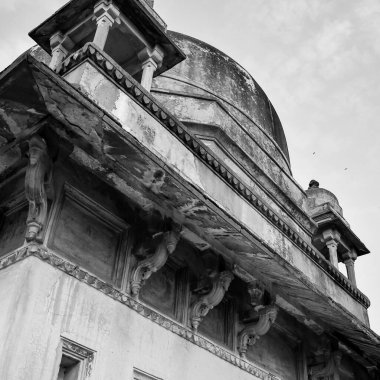 Orchha, Madhya Pradesh, Hindistan, Jahangir Mahal veya Orchha Sarayı Orchha 'da bulunan bir kale ve garnizondur. Madhya Pradesh. Hindistan, Hindistan Arkeolojik Alanı Siyah Beyaz