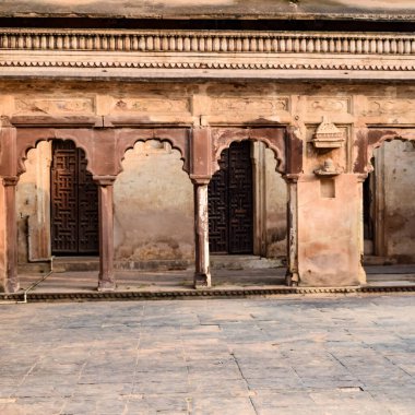 Orchha, Madhya Pradesh, Hindistan, Jahangir Mahal veya Orchha Sarayı Orchha 'da bulunan bir kale ve garnizondur. Madhya Pradesh. Hindistan, Hindistan Arkeolojik Siteleri
