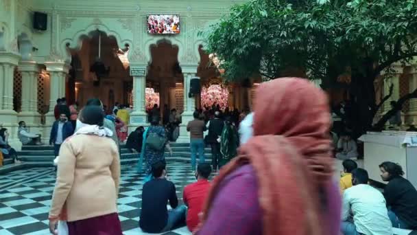 Vrindavan Inde Février 2022 Pèlerins Dans Temple Iscon Pendant Mois — Video