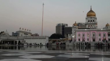 Gurdwara Bangla Sahib en önde gelen Sih Gurudwara, Bangla Sahib Gurudwara akşam vakti Yeni Delhi, Hindistan, Sikh Cemaati 'nin en ünlü gurudwara Bangla Sahib manzarasıdır.