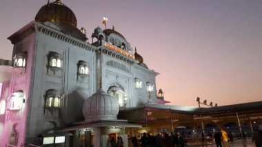 Gurdwara Bangla Sahib en önde gelen Sih Gurudwara, Bangla Sahib Gurudwara akşam vakti Yeni Delhi, Hindistan, Sikh Cemaati 'nin en ünlü gurudwara Bangla Sahib manzarasıdır.
