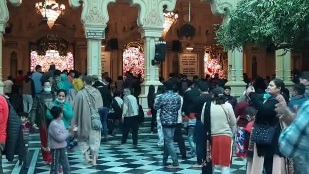 Vrindavan Indien Februar 2022 Pilger Iscon Tempel Während Des Heiligen — Stockvideo