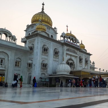 Gurdwara Bangla Sahib en önde gelen Sih Gurudwara, Bangla Sahib Gurudwara akşam vakti Yeni Delhi, Hindistan, Sikh Cemaati 'nin en ünlü gurudwara Bangla Sahib manzarasıdır.