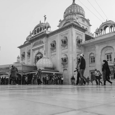 Gurdwara Bangla Sahib Sih Gurudwara, Bangla Sahib Gurudwara Yeni Delhi, Hindistan, Sih Cemaati gurudwara Bangla Sahib görünümlü Siyah ve Beyaz