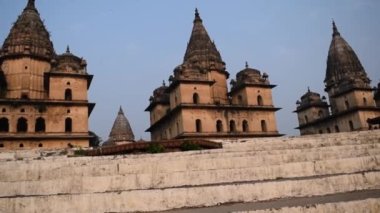 Orchha, Madhya Pradesh, Hindistan, Orchha kayıp şehir Hindistan, Hindistan arkeolojik siteleri Kraliyet Cenotapları (Chhatris) Sabah Görüşü