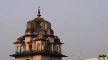 Orchha, Madhya Pradesh, Hindistan, Orchha kayıp şehir Hindistan, Hindistan arkeolojik siteleri Kraliyet Cenotapları (Chhatris) Sabah Görüşü