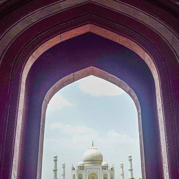 Taj Mahal Mausoleo Mármol Blanco Marfil Orilla Sur Del Río — Foto de Stock