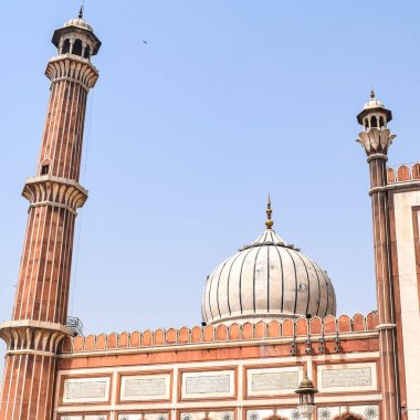 Delhi 'deki Büyük Cuma Camii' nin (Jama Mescid) muhteşem mimarisi Ramzan mevsiminde, Hindistan 'ın en önemli camii, Jama Mescidi Camii, Eski Delhi 6, Hindistan