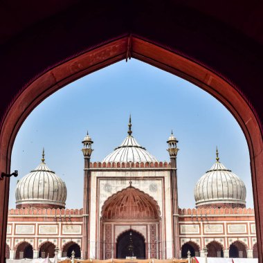 Delhi 'deki Büyük Cuma Camii' nin (Jama Mescid) muhteşem mimarisi Ramzan mevsiminde, Hindistan 'ın en önemli camii, Jama Mescidi Camii, Eski Delhi 6, Hindistan