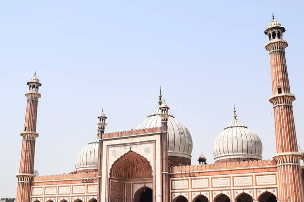 Delhi 'deki Büyük Cuma Camii' nin (Jama Mescid) muhteşem mimarisi Ramzan mevsiminde, Hindistan 'ın en önemli camii, Jama Mescidi Camii, Eski Delhi 6, Hindistan