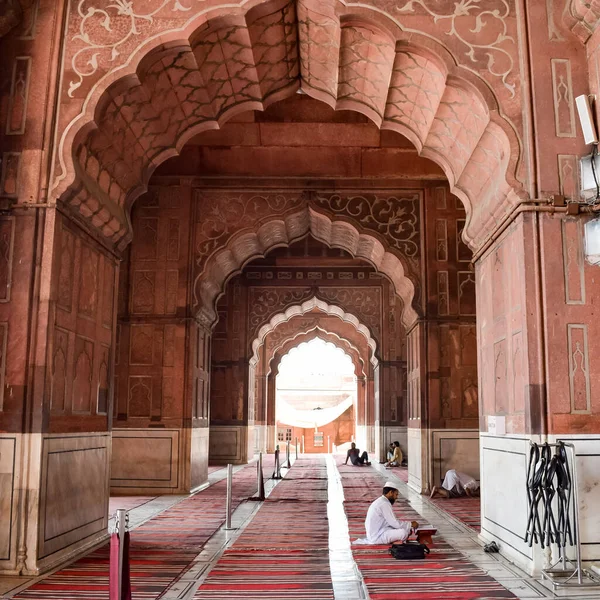 Delhi Indien April 2022 Oidentifierade Indiska Turister Besöker Jama Masjid — Stockfoto