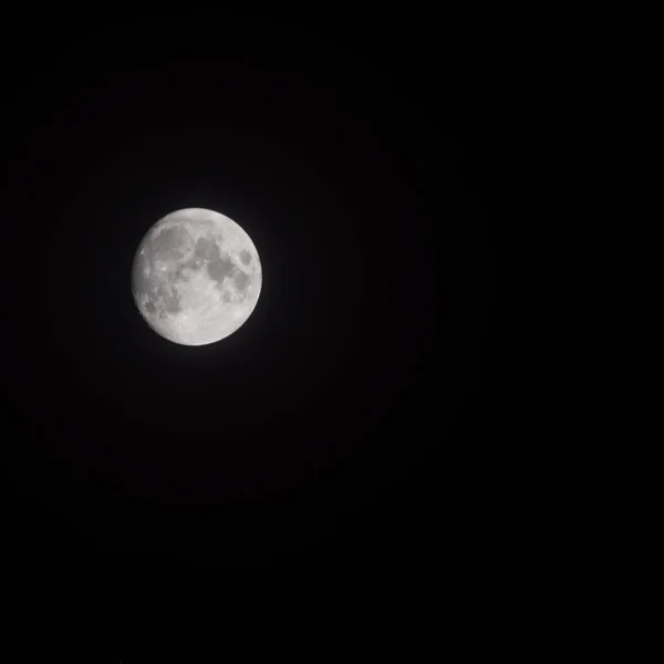 Moon Timelapse Stock Zamanaşımı Dolunay Karanlık Gökyüzünde Yükseliyor Gece Vakti — Stok fotoğraf