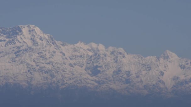 Hindistan Nainital Şehrinin Yüksek Tepesinde Resimde Görülen Sıradağ Himalaya Dağları — Stok video