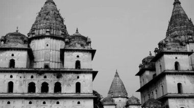 Orchha, Madhya Pradesh, Hindistan, Orchha kayıp şehir Hindistan, Hindistan arkeolojik siteleri Kraliyet Cenotapları 'nın Sabah Görüşü