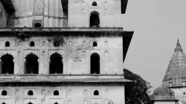 Orchha, Madhya Pradesh, Hindistan, Orchha kayıp şehir Hindistan, Hindistan arkeolojik siteleri Kraliyet Cenotapları 'nın Sabah Görüşü