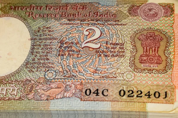 Old Two Rupee Anteckningar Kombineras Bordet Indien Pengar Roterande Bordet — Stockfoto