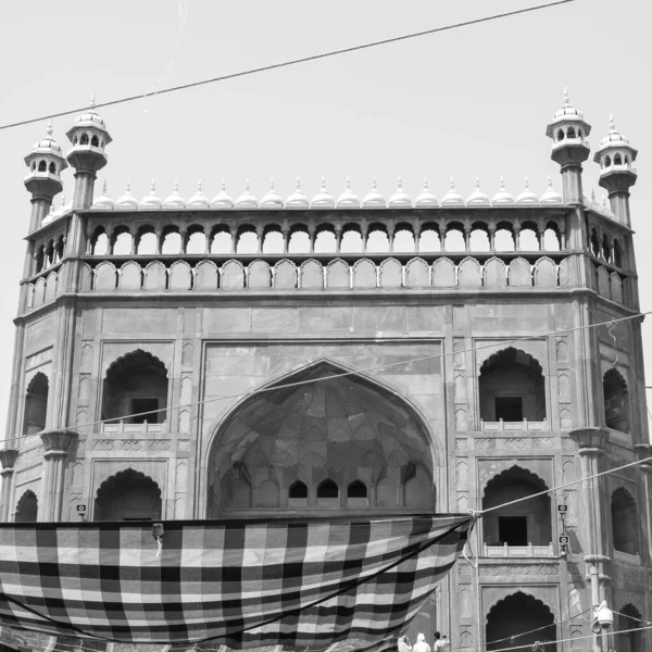 Delhi 'deki Büyük Cuma Camii' nin (Jama Mescid) muhteşem mimarisi Ramzan mevsiminde, Hindistan 'ın en önemli camii, Jama Mescid Camii, Eski Delhi 6, Hindistan Siyah ve Beyaz