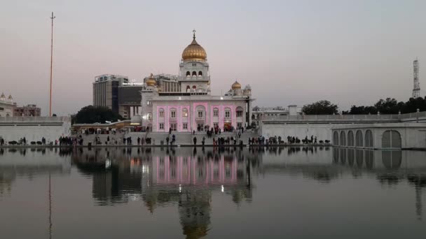 Gurnawa Bangla Sahib Είναι Πιο Σημαντικό Σιχ Gurudwara Bangla Sahib — Αρχείο Βίντεο