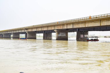 Ganga, Garh Mukteshwar, Uttar Pradesh, Hindistan, Ganga nehrinin Hindular için en kutsal nehir olduğuna inanılır.