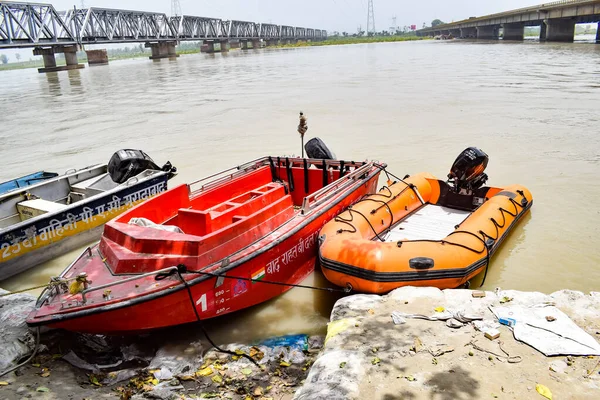 Garh Mukteshwar, UP, Hindistan - 11 Haziran 2022 - Ganga, Garh Mukteshwar 'da görüldüğü gibi, Ganga Nehri Hindu için en kutsal nehir, Garh Ganga Brij manzarası Hindu için ünlü bir dini yerdir.