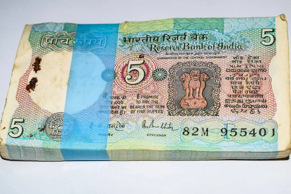 Rzadkie Banknoty Old Five Rupee Połączone Stole Indyjskie Pieniądze Obracającym — Zdjęcie stockowe
