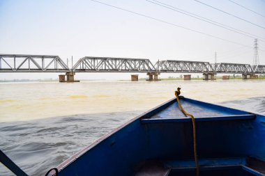 Ganga, Garh Mukteshwar, Uttar Pradesh, Hindistan, Ganga nehrinin Hindular için en kutsal nehir olduğuna inanılır.