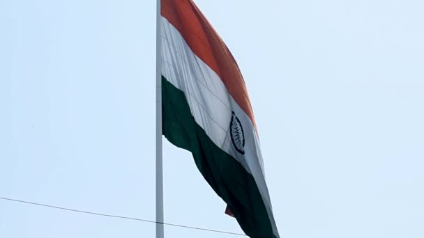 India Flag Flying High Connaught Place Pride Blue Sky India — Stock Video