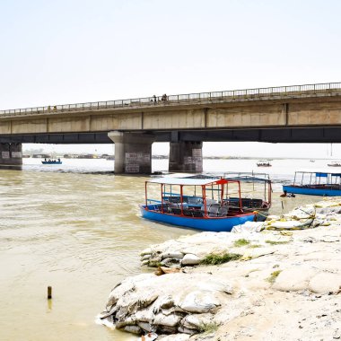 Ganga, Garh Mukteshwar, Uttar Pradesh, Hindistan, Ganga nehrinin Hindular için en kutsal nehir olduğuna inanılır.
