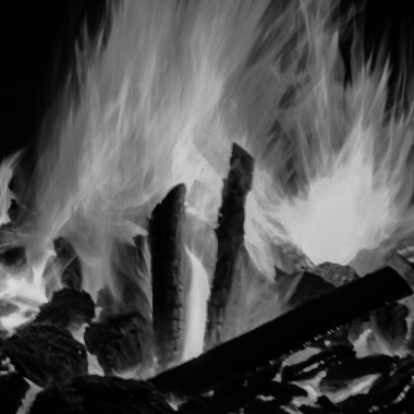 Siyah arka planda ateş alevleri, alev alev dokusu arka planda, çok güzel, ateş yanıyor, odun ve inek gübresi ile ateş siyah ve beyaz şenlik ateşi