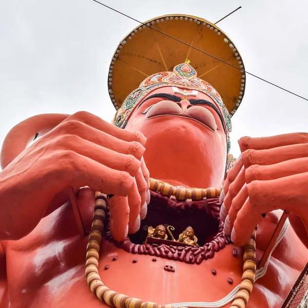 Grande Estátua Lord Hanuman Perto Ponte Metro Delhi Situado Perto — Fotografia de Stock