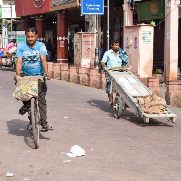 Old Delhi India April 2022 Unidentified Group Men Walking Streets — 스톡 사진